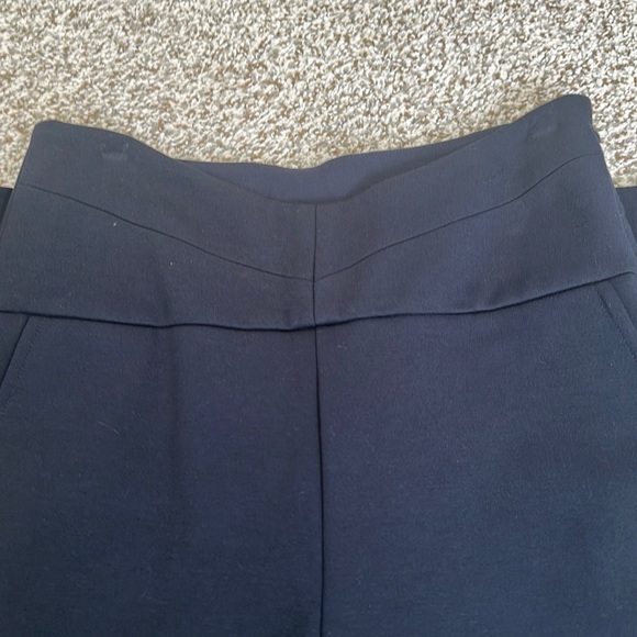 CAbi Coco Trouser Navy in Size 4Long. Rarely worn near perfect condition - Picture 1 of 3